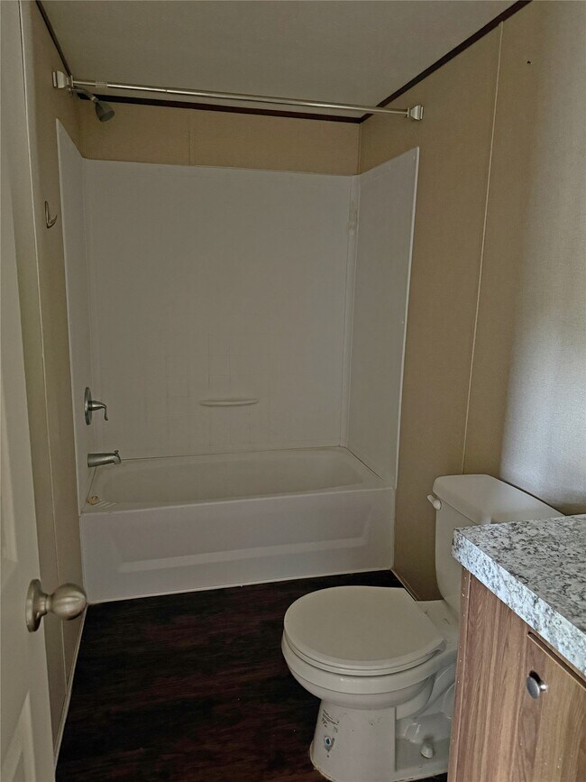 Photo - 390 Hidden Oaks Dr