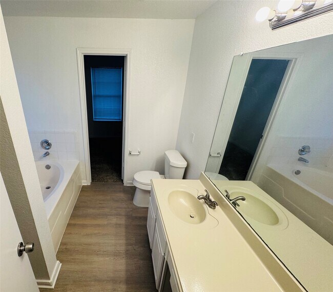 Photo - 13126 Bentcrest Ct