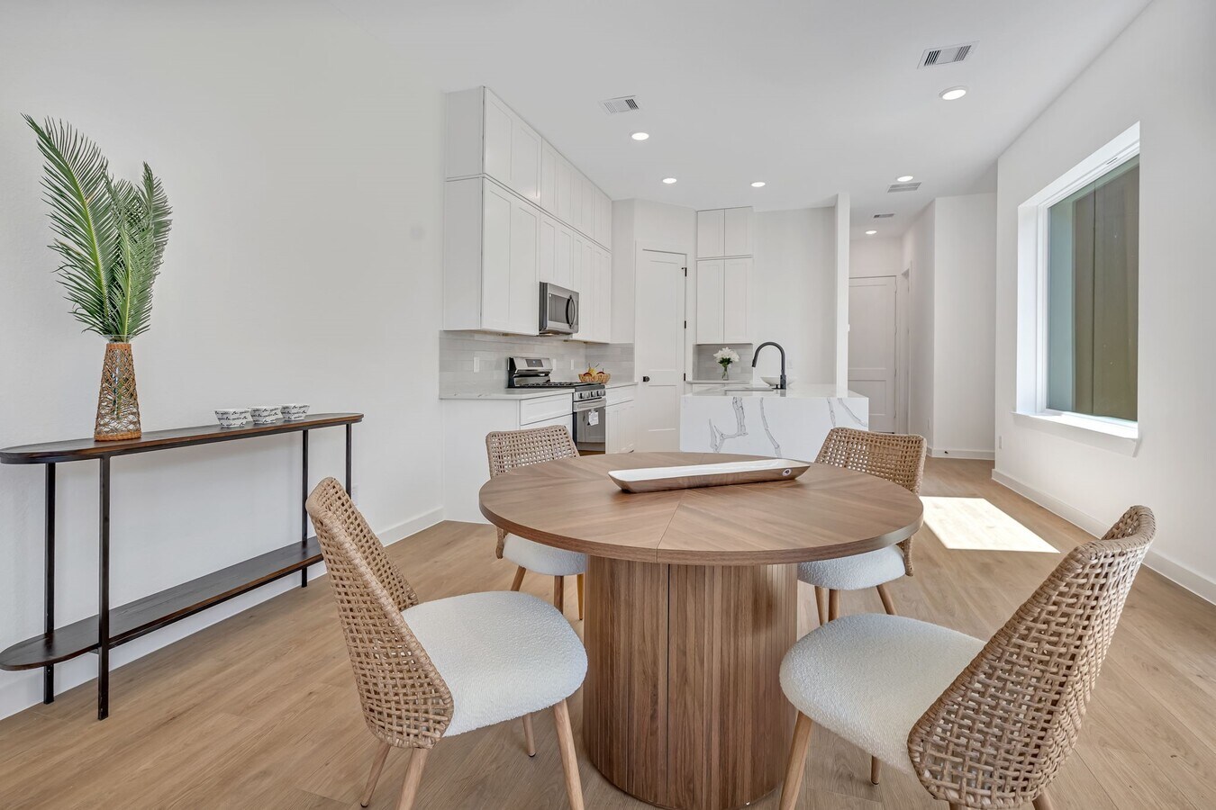 Photo - 3620 Sauer St