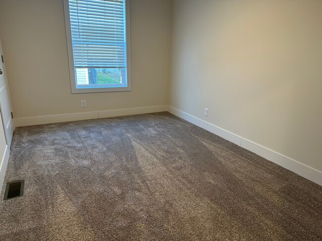 Photo - 491 Spanish Oak Ln