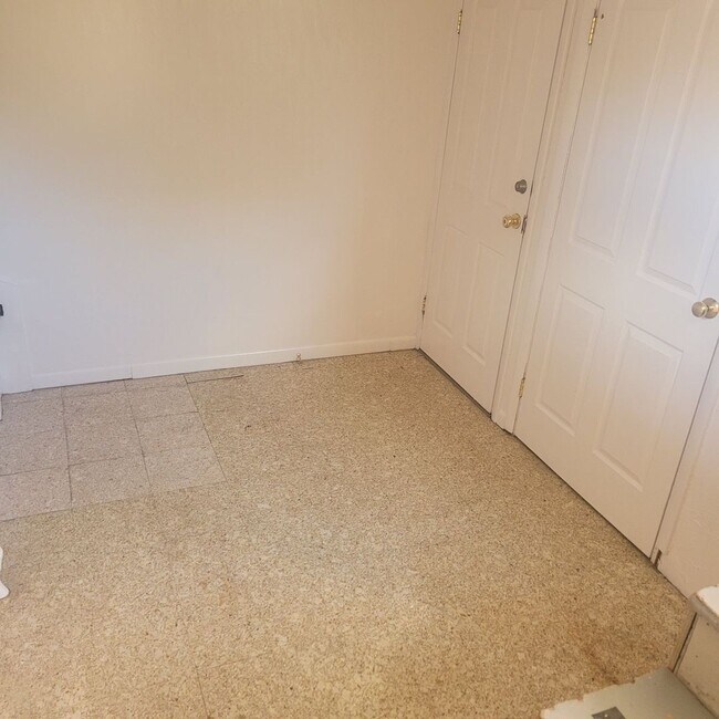 Photo - 1600 N 17th St Unidad B