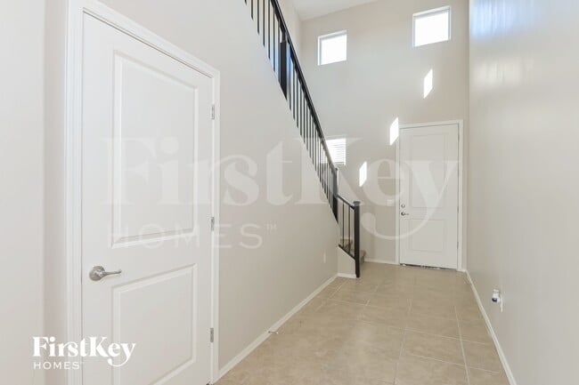 Photo - 2851 N Fair Oaks Ave