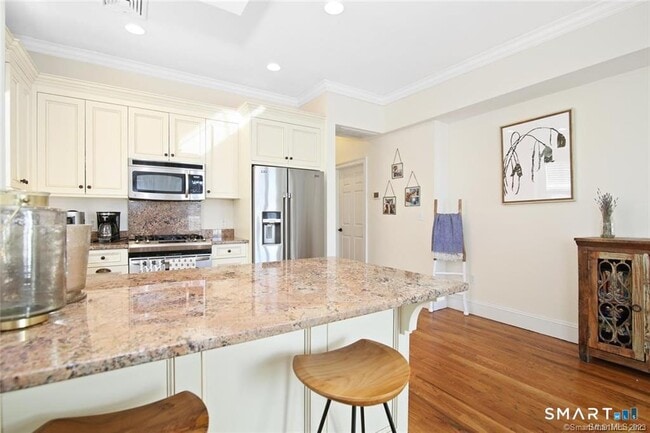 Photo - 1241 Post Rd