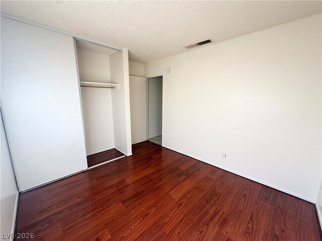 Photo - 4220 Stewart Ave