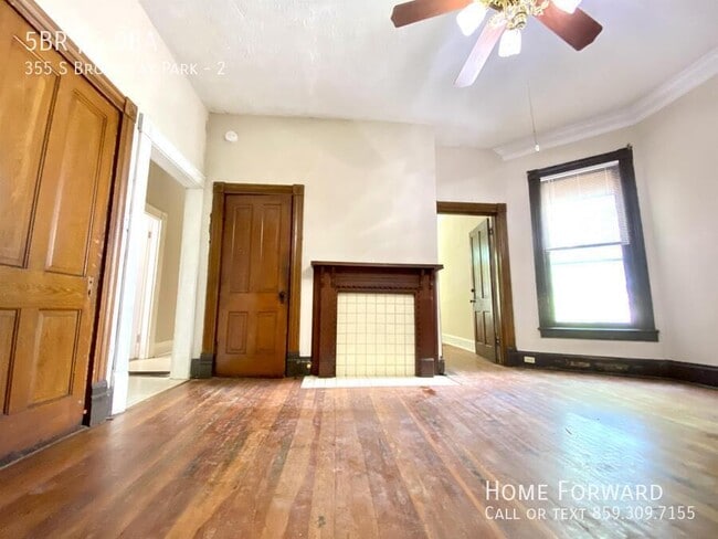 Photo - 355 S Broadway Park Unit 2