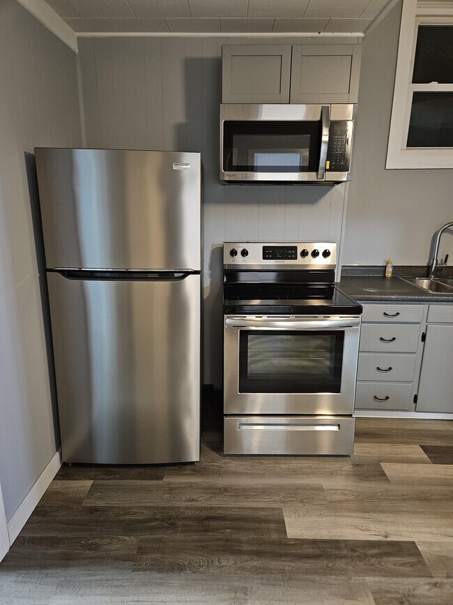 Photo - 124 Main St Apartment Unit 2R