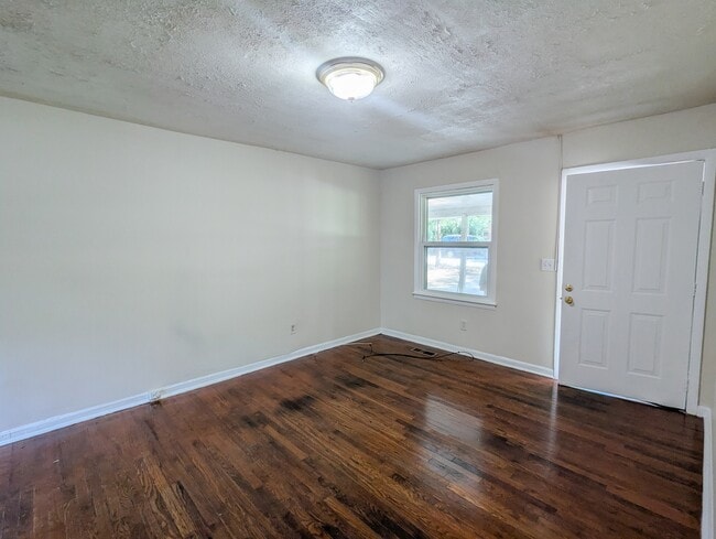 Photo - 2820 Cardo Dr NW