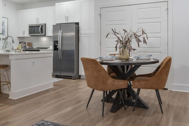 Photo - The Collins Apartments