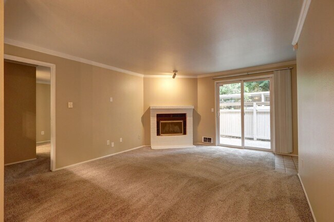 Photo - 2 Bedroom Ground Floor Condo in the Heart of Woodinville! Unit 103B