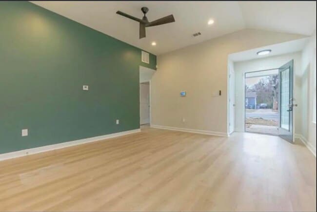 Photo - 4100 New Willow Rd