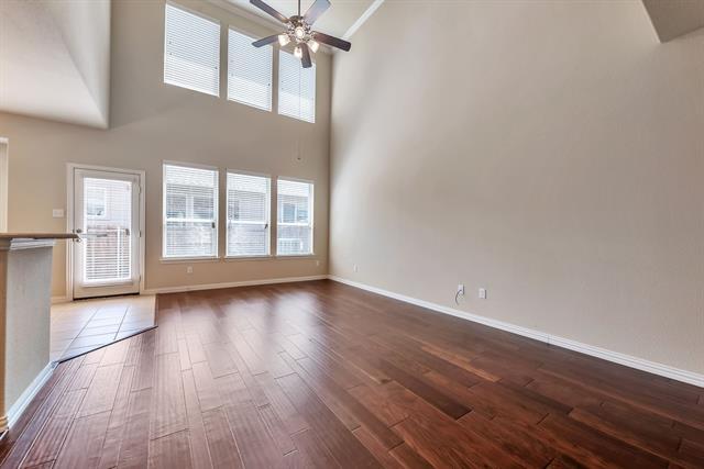 Photo - 4408 Samarth St