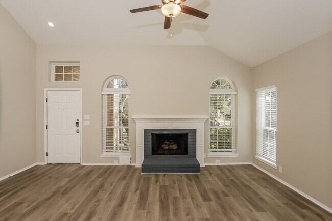 Photo - 11659 Foxford