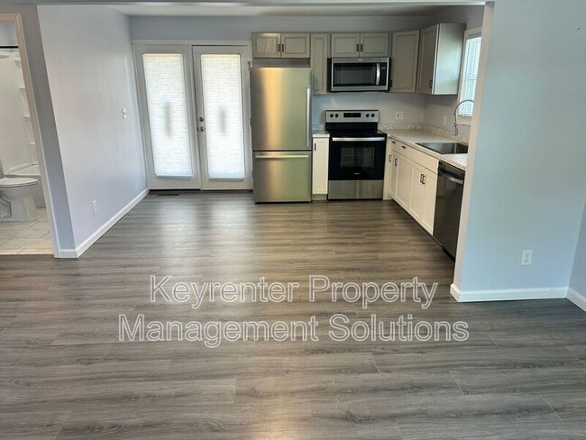 Photo - 421 N Charlotte Ave