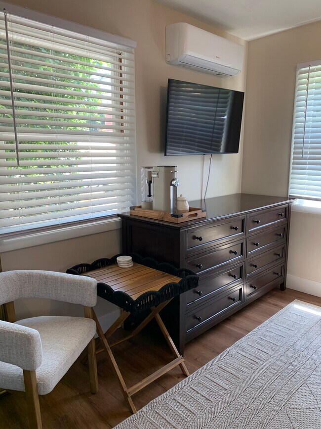 Photo - 224 N Cleveland St House