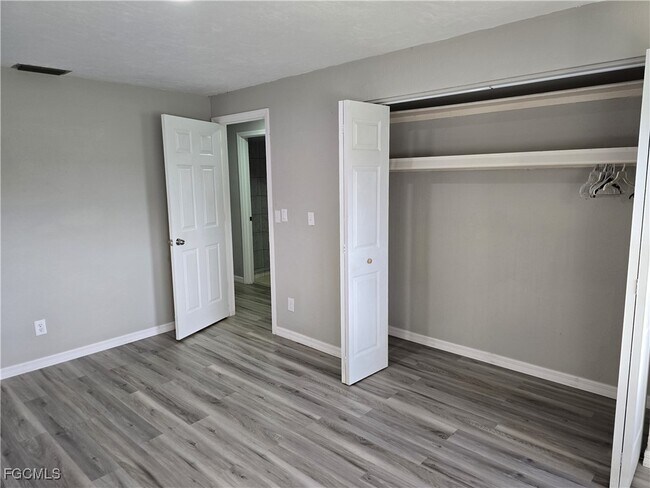 Photo - 333 Tudor Dr