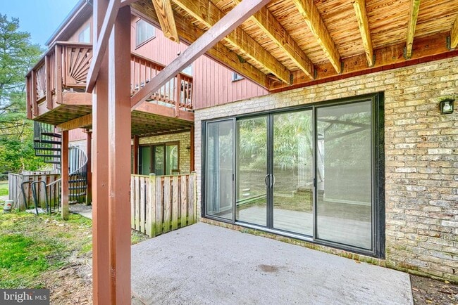 Photo - 5520 Vantage Point Rd