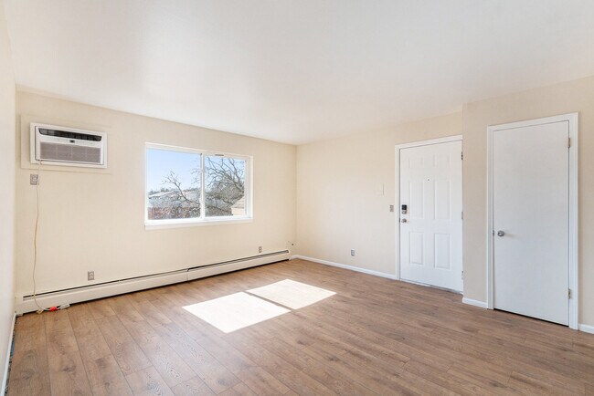 Photo - Adler Apartments