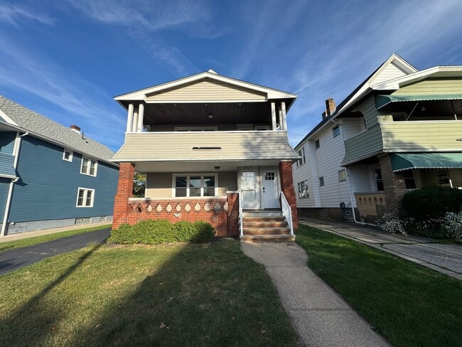 Building Photo - 2115 Lewis Dr Unit 2115 Lewis Drive