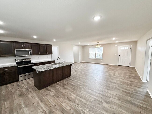 Photo - 633 S Southgate Dr