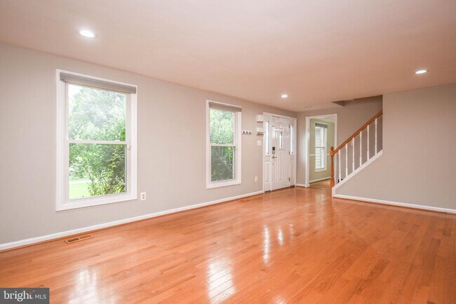 Photo - 9627 Locust Hill Dr