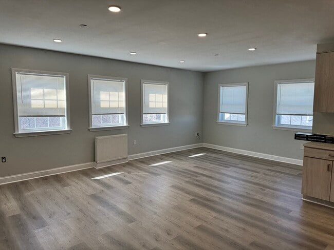 Photo - 41 Oldfields Rd Unit 6