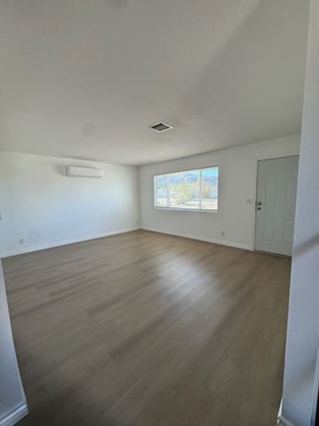 Photo - Cozy 2 Bedroom 1 Bathroom Home