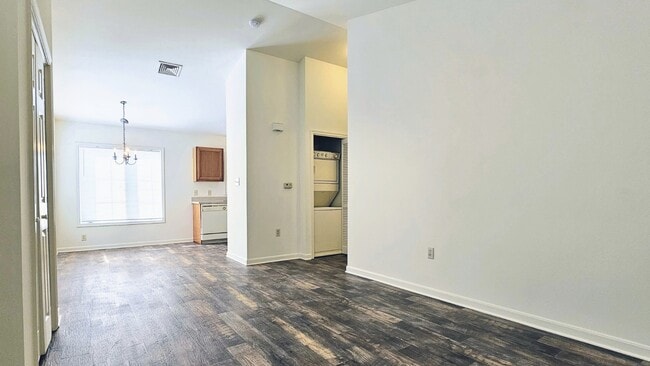 Photo - 680 Wallingford Rd Unit Apt 106