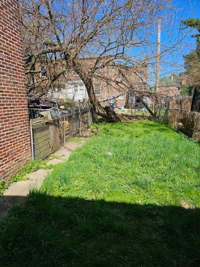 Photo - 1103 Baldwin St