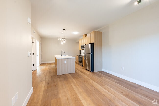 1BD, 1BA - 870SF - Living Room