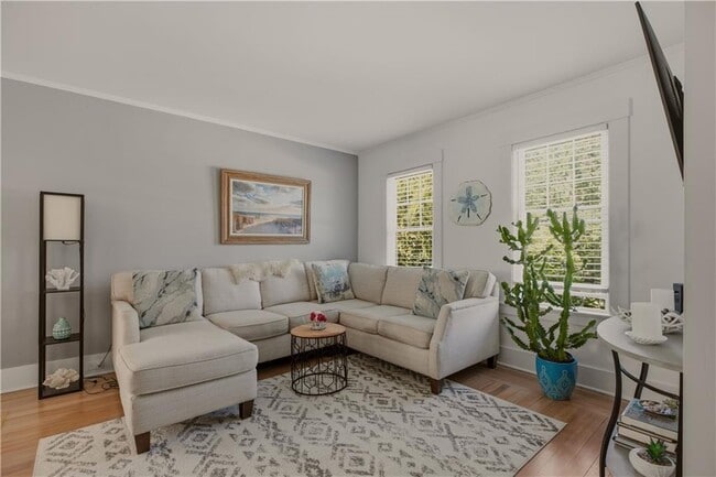 Photo - 21 Pell St