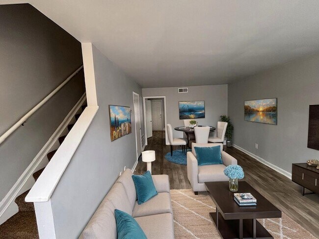 Forest Hills Townhomes