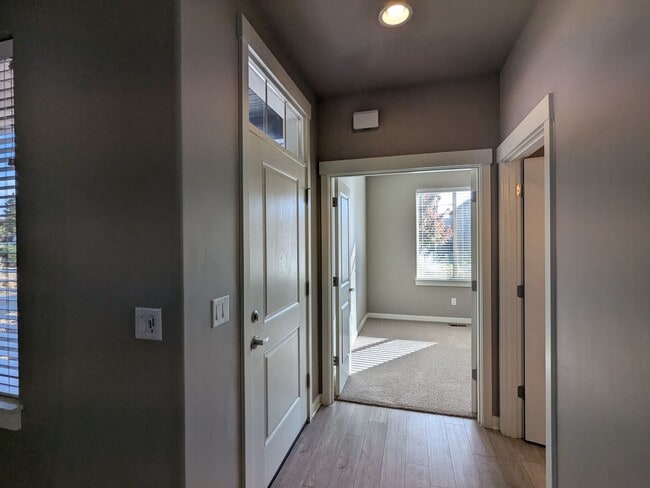 Photo - Newer 3 bedroom plus Den and Amenities in The Bridges