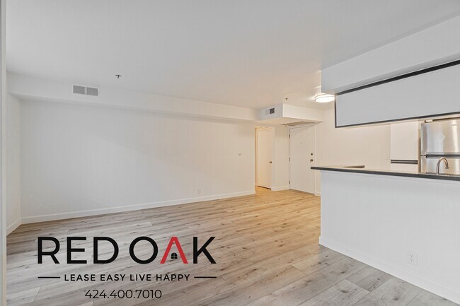 Photo - Sun-Drenched Two Bedroom with a Private Ba... Unidad 204