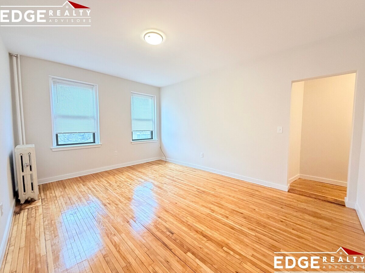 Photo - 160 Strathmore Rd Unit 9