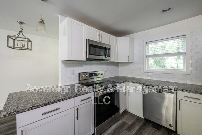 Photo - 3366 Delmar Ln NW