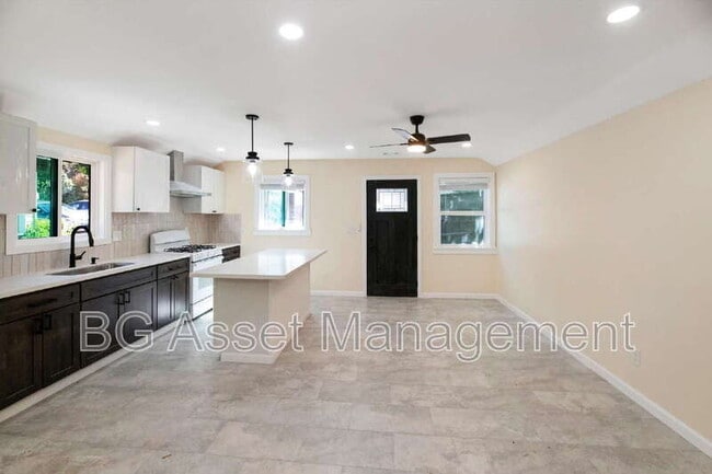 Photo - 2807 Sabral Cir