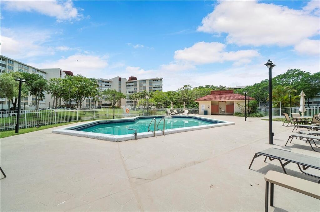 Photo - 7081 Environ Blvd Unit 242