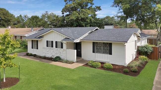 Photo - 715 Terryland Dr