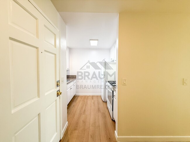 Photo - 14249 Friar St Unit 4