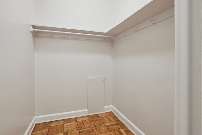 Standard Package - Huge Walk-In Closet