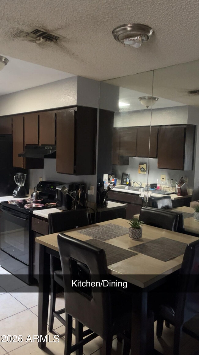 Photo - 9001 W Elm St