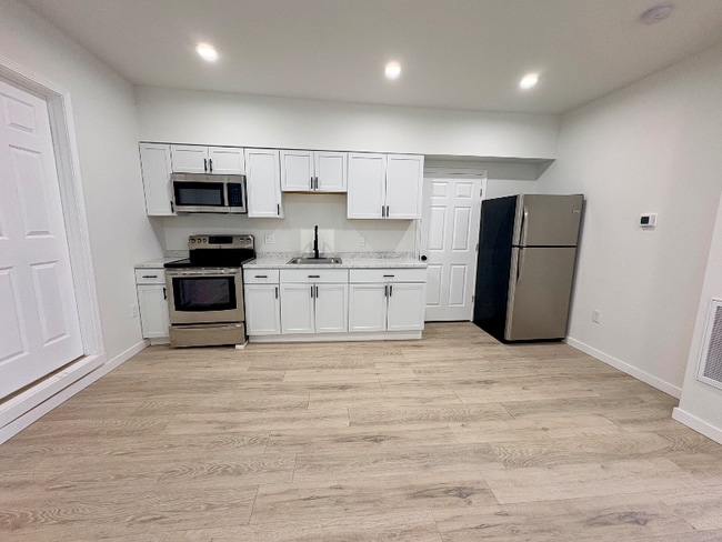 Photo - 115 Crawford Ave Unit A