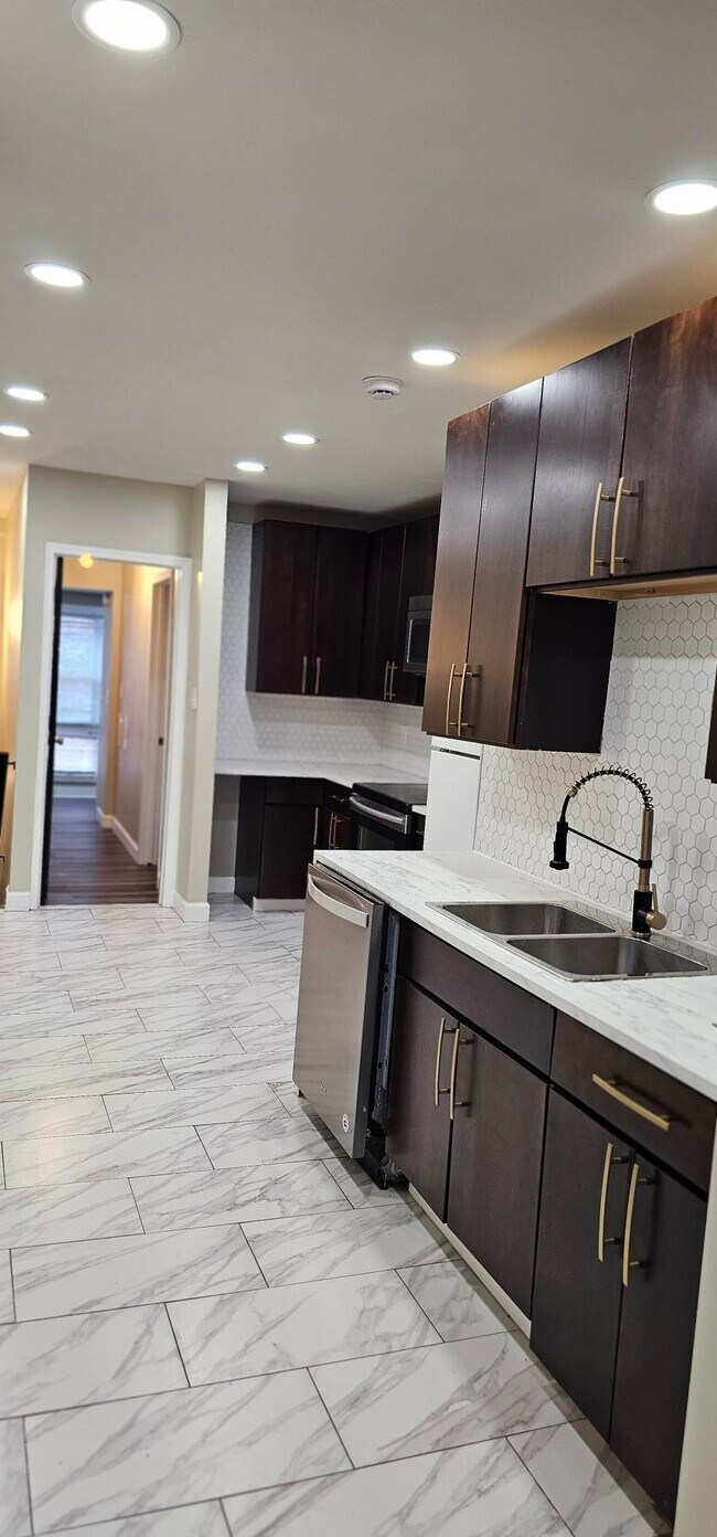 Photo - 1531 W Fairmount Ave Unit 1