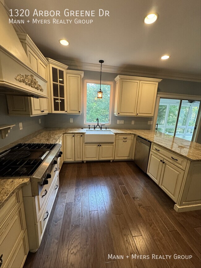 Photo - 1320 Arbor Greene Dr