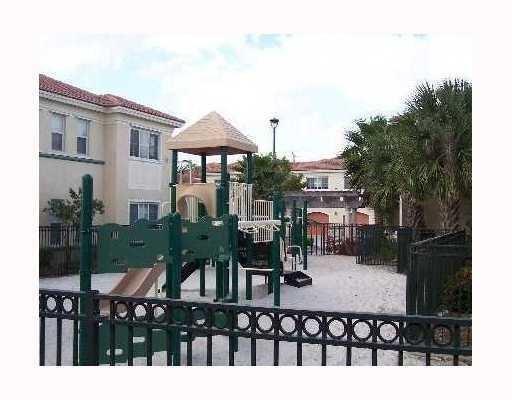 Photo - 2525 Centergate Dr