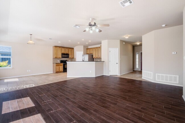 3 Bedroom, 2 Bath Home in the Village of Berry Creek - 3 Bedroom, 2 Bath Home in the Village of Berry Creek