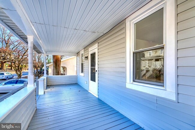 Photo - 6504 Rosemont Ave