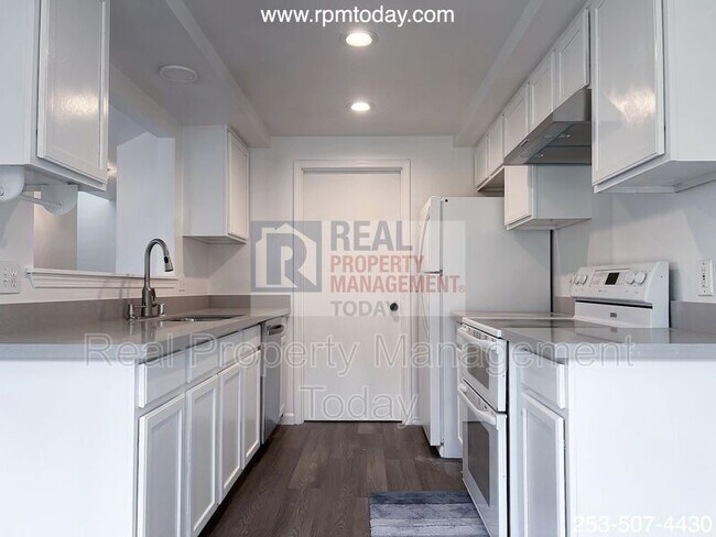 Photo - 334 Tacoma Blvd S Unit 334