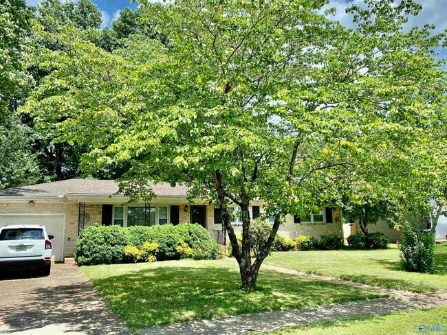 Building Photo - 10011 Strong Dr SE Rental