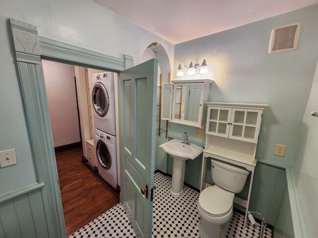 Photo - 829 Humboldt St Unit #2